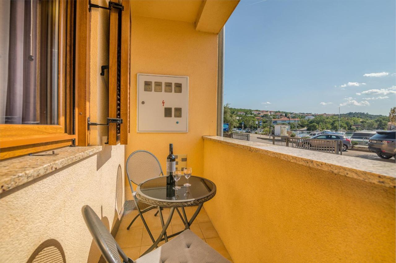 Celeste Apartment *